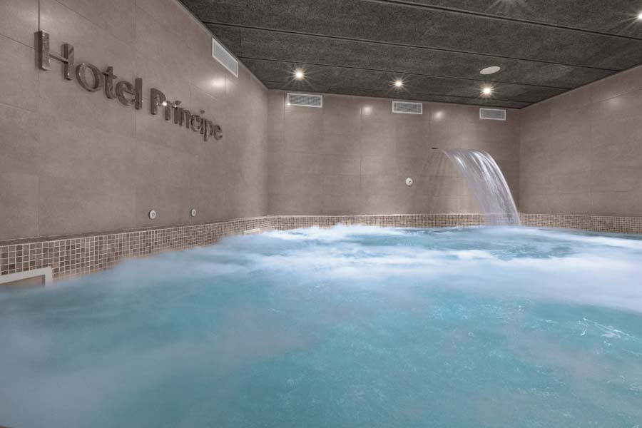 swimming pool hotel principe beheiztes swimming pool spa wellness hotel el principe