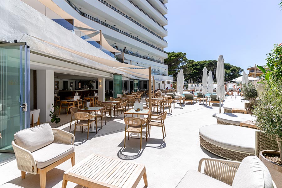 bar hotel principe disfrute en el bar del hotel principe en Playa de Palma